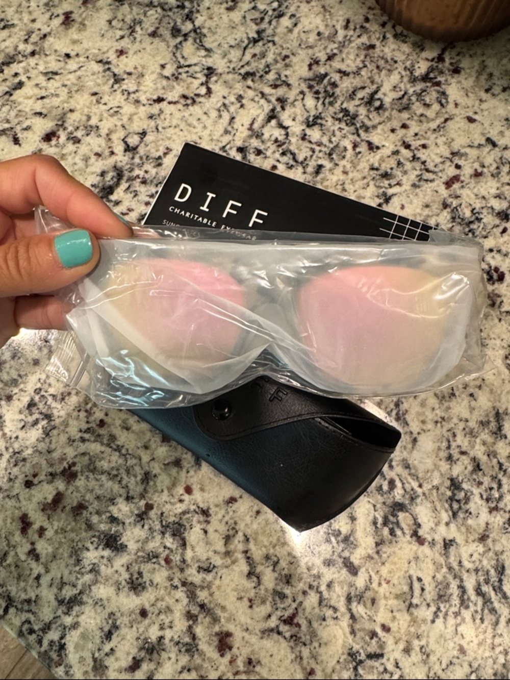 NEW DIFF Bella Sunglasses - Tortoise and Pink - Picture 4 of 5